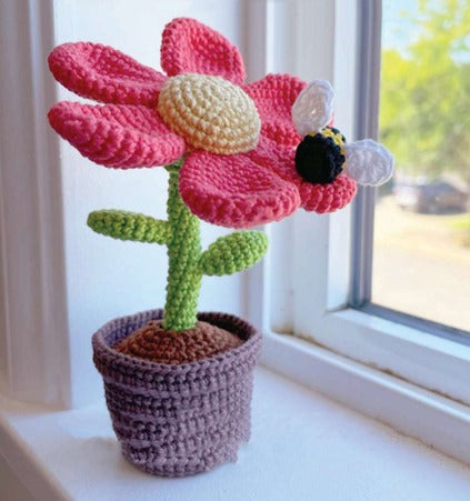Potted Flower with Tiny Bee Amigurumi Crochet Pattern - Digital PDF Tutorial